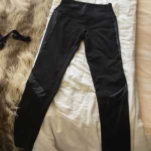 alo black leggings